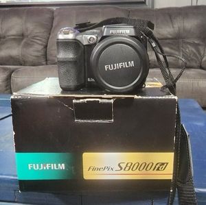 FUJI S8000FD